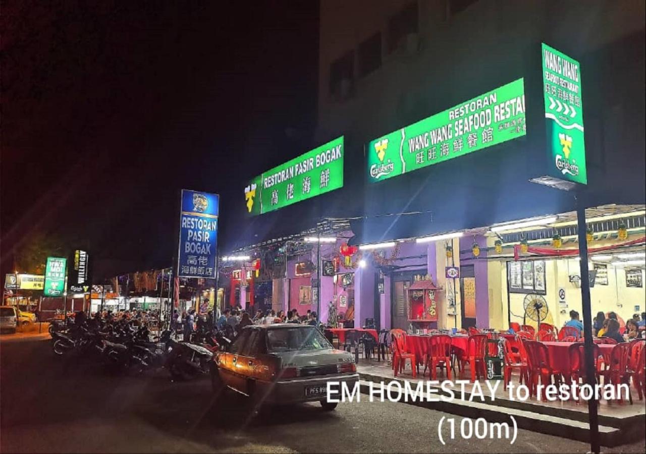 Em Homestay Pekan Pangkor Exterior foto